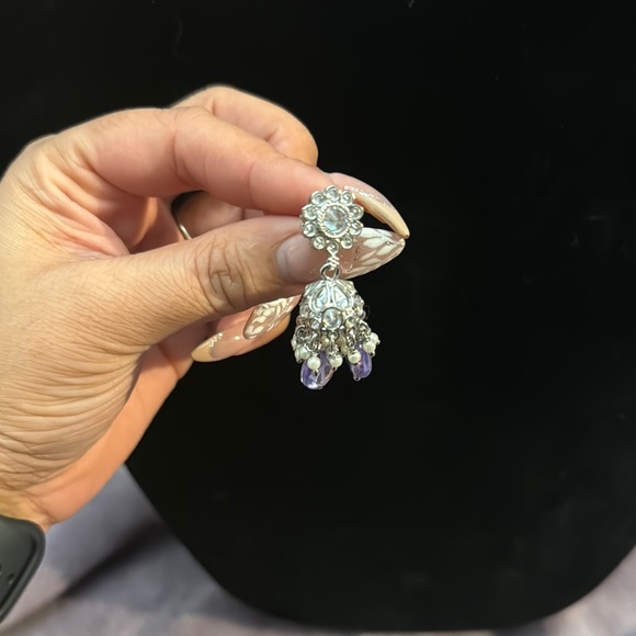 Elegant Silver Floral Necklace Set - Picture 2 of 4